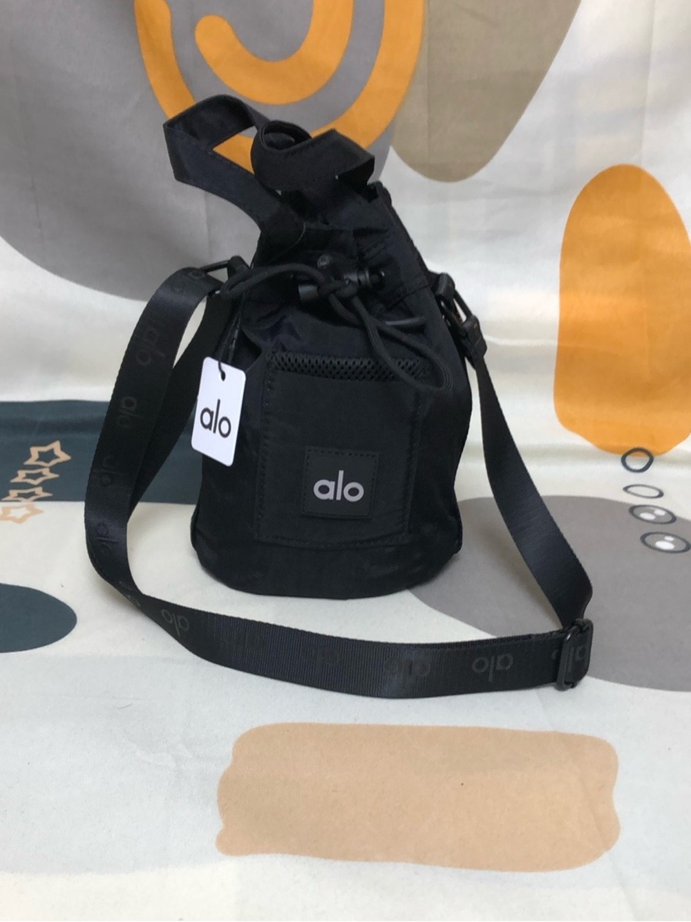 💎ALO Yoga Black Drawstring Sling Pouch